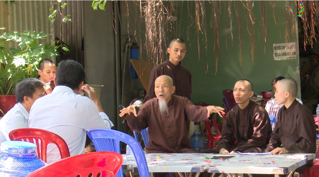 Bà nội Cao Thị Cúc lai lịch bất minh, làm thủ tục pháp lý nhận nuôi nhiều trẻ ở Tịnh thất Bồng Lai - Hình 3